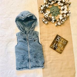 Burton Snowboarding Reversible Denim puffer Vest Jacket girls size medium